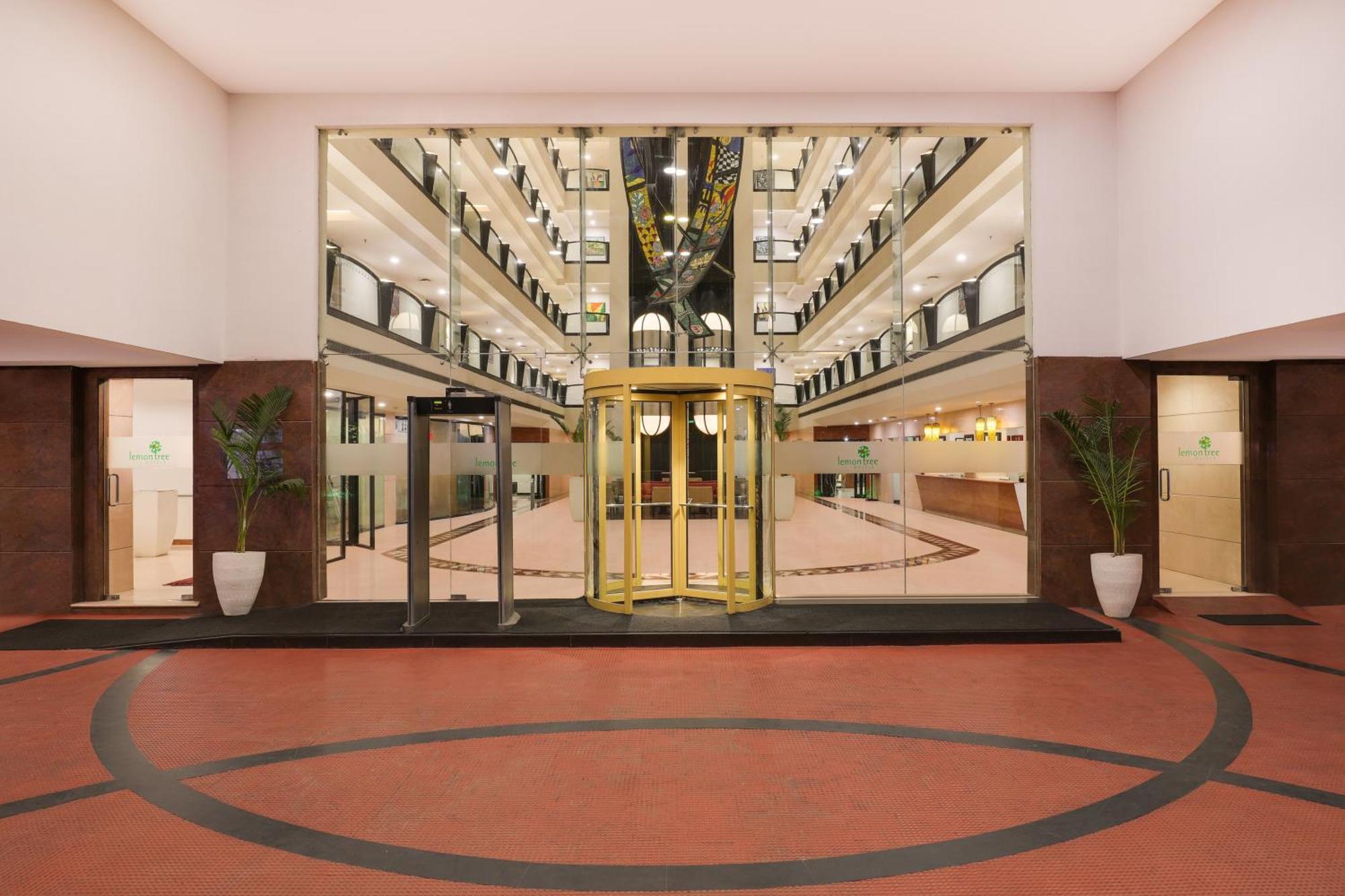 Lemon Tree Hotel, Indore Exterior foto