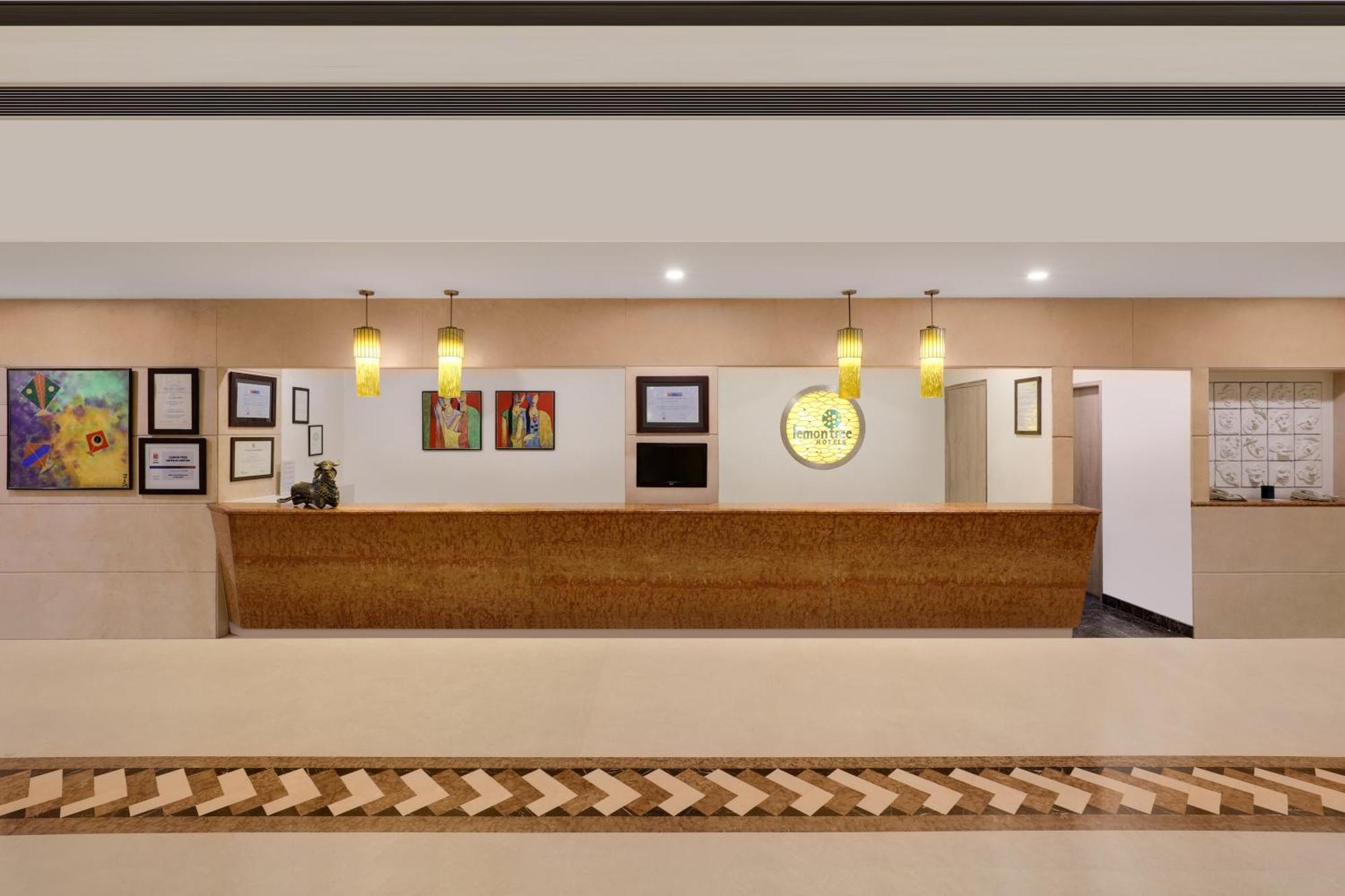 Lemon Tree Hotel, Indore Exterior foto